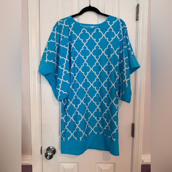 Tara Grinna Swim suit Turquoise and White Coverup/Dress Size Medium